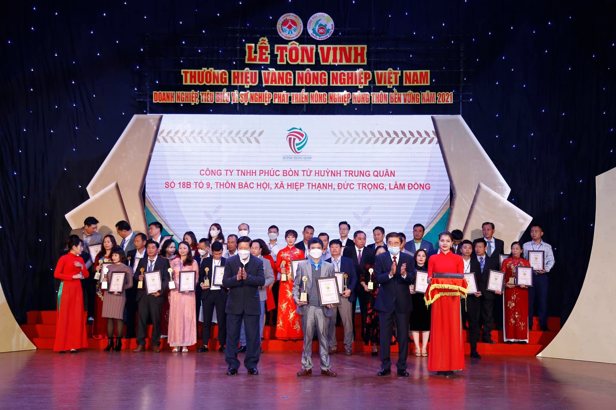 Thương hiệu vàng Việt Nam - Phúc Bồn Tử Huỳnh Trung Quân